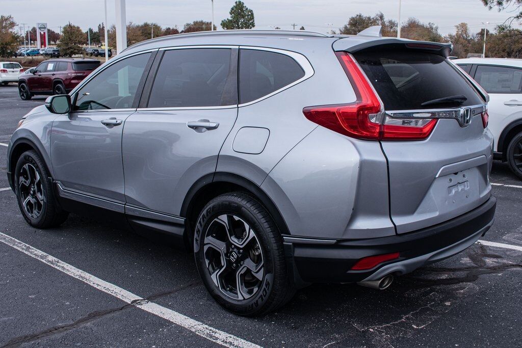 2018 Honda CR-V Touring photo 3