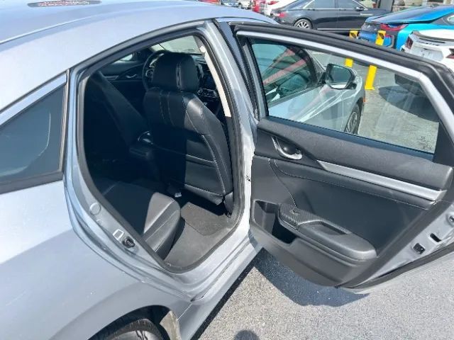 2018 Honda Civic EX-L w/Navigation Sedan 4D Cincinnati OH