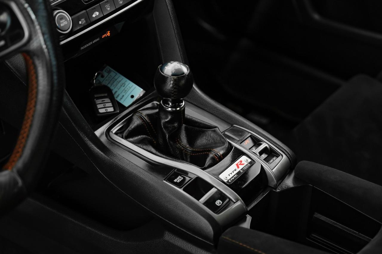 2018 Honda Civic Type R TOURING NAVIGATION SUEDE SEATS REAR CAMERA KEYLESS START BLUETOO Carrollton TX