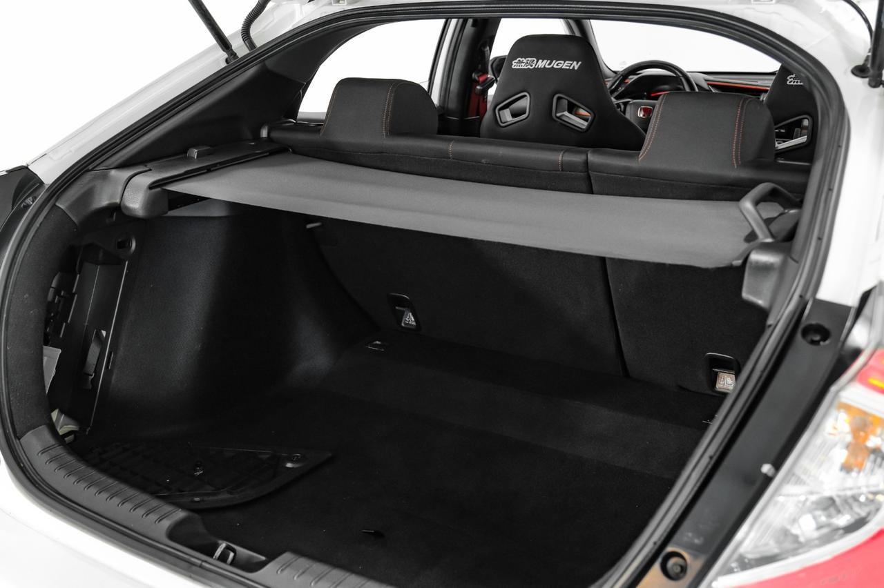 2018 Honda Civic Type R TOURING NAVIGATION SUEDE SEATS REAR CAMERA KEYLESS START BLUETOO Carrollton TX