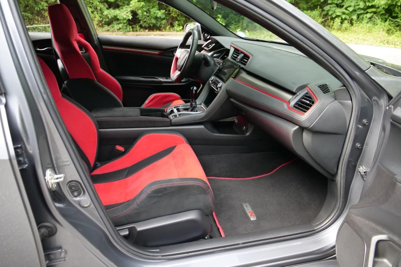 2018 Honda Civic Type R Touring / AWE Exhaust / RAYS Wheels / Turbocharged! Lincolnton NC