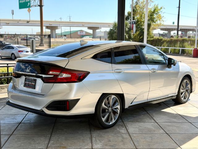 2018 Honda Clarity Touring Plug-In Hybr 110,697 mi.