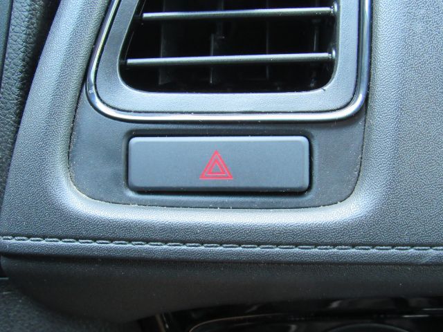 2018 Honda HR-V LX photo 32
