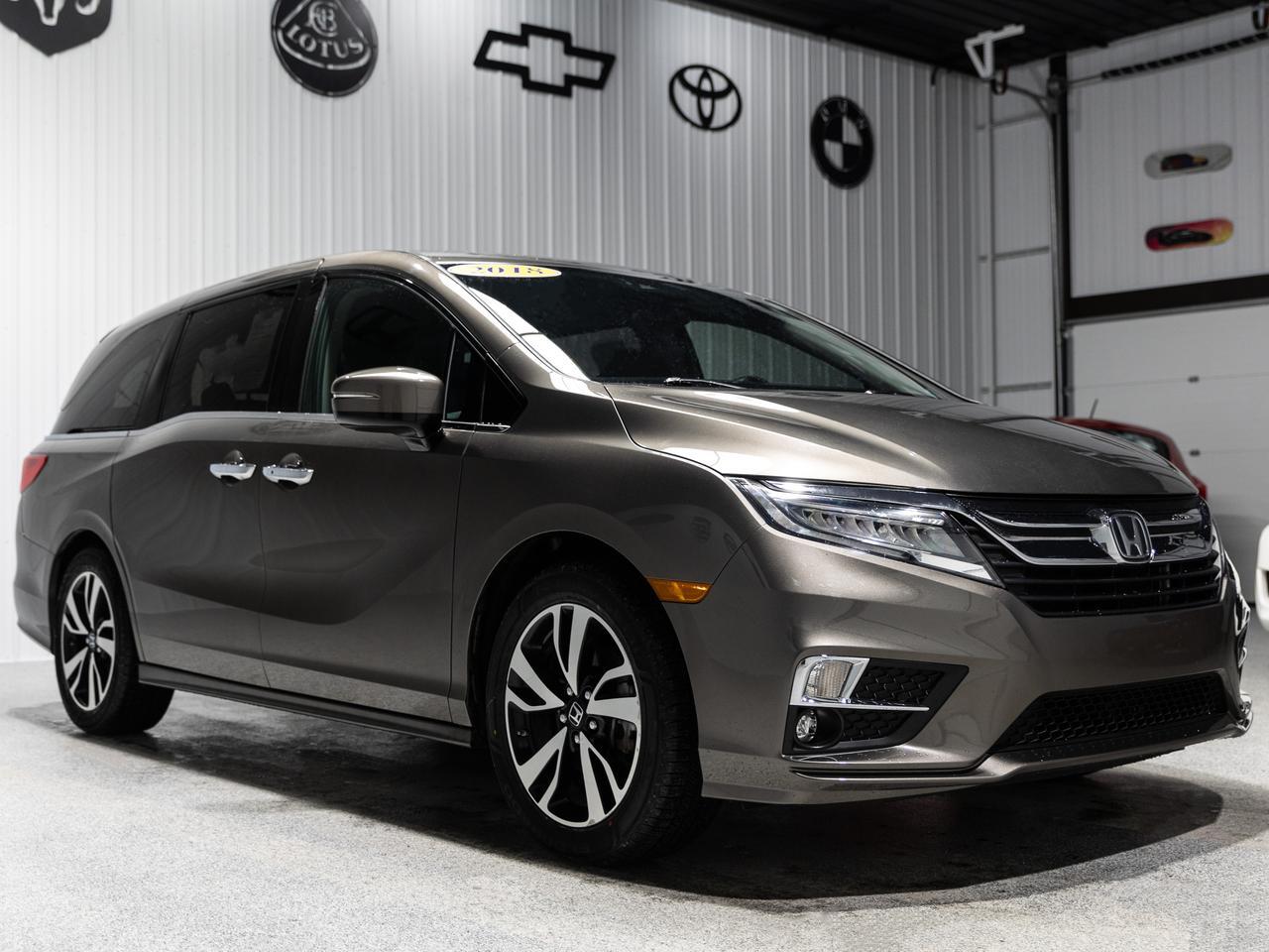 2018 Honda Odyssey Elite 8-Passenger TV-DVD