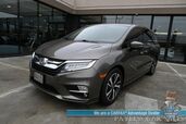 2018 Honda Odyssey Elite / AutoStart / Heated & Cooled Leather Seats / Heated Steering Wheel / Navigation / Sunroof / Adaptive Cruise / Lane Depart & Blind Spot / Apple CarPlay & Android Auto / 3rd Row / Seats 8 / Built-In Vacuum / 1-Owner