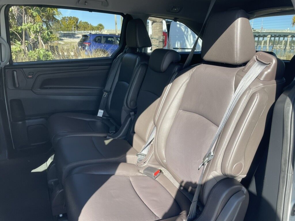 2018 Honda Odyssey Elite~CLEAN CARFAX~1-OWNER~AUTO START/STOP~BLUETOOTH~DRIVER ASSISTANCE PACKAGE~HEATED SEATS~LANE KEEPING ASSIST~NAVIGATION~PREMIUM SOUND~PUSH-BUTTON START~REMOTE ENGINE START~TRAILER HITCH~VIDEO SYSTEM Sarasota FL