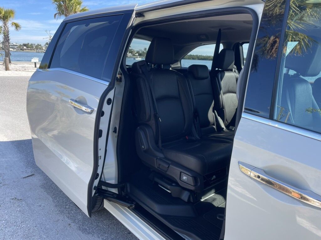 2018 Honda Odyssey Elite~CLEAN CARFAX~1-OWNER~AUTO START/STOP~BLUETOOTH~DRIVER ASSISTANCE PACKAGE~HEATED SEATS~LANE KEEPING ASSIST~NAVIGATION~PREMIUM SOUND~PUSH-BUTTON START~REMOTE ENGINE START~TRAILER HITCH~VIDEO SYSTEM Sarasota FL