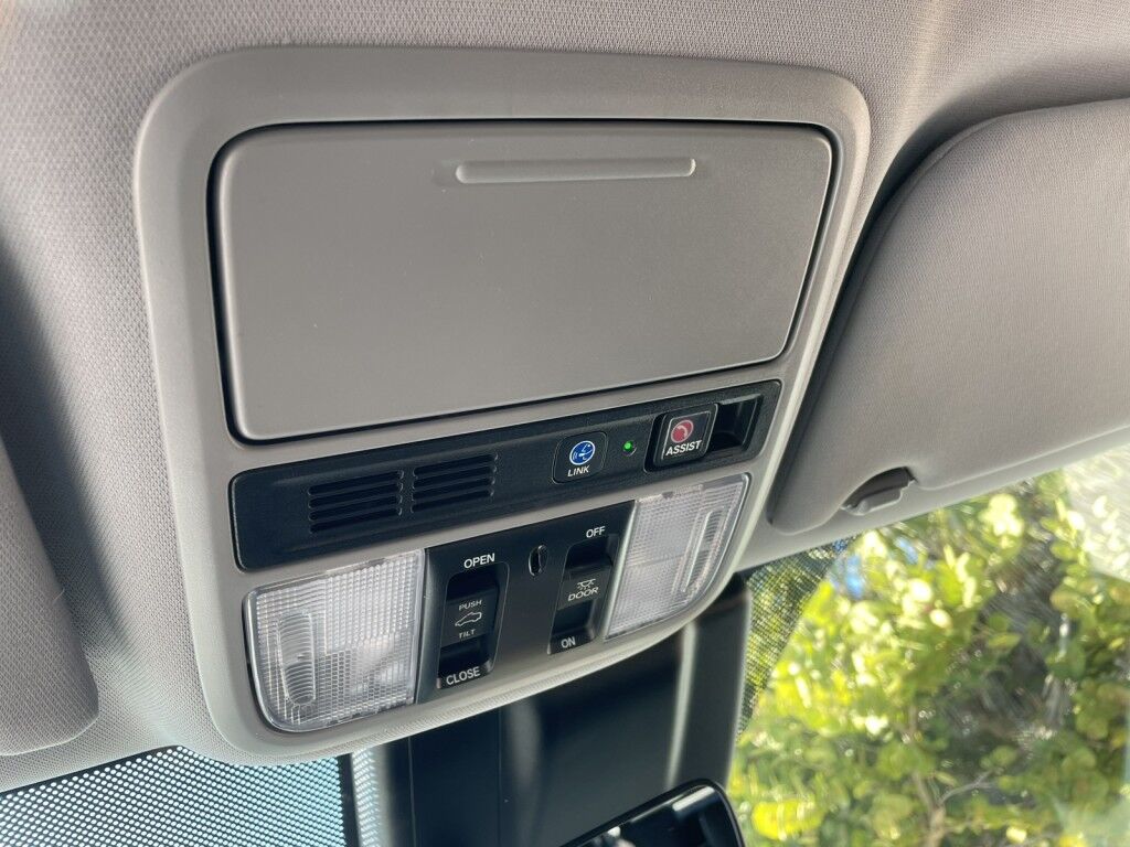 2018 Honda Odyssey Elite~CLEAN CARFAX~1-OWNER~AUTO START/STOP~BLUETOOTH~DRIVER ASSISTANCE PACKAGE~HEATED SEATS~LANE KEEPING ASSIST~NAVIGATION~PREMIUM SOUND~PUSH-BUTTON START~REMOTE ENGINE START~TRAILER HITCH~VIDEO SYSTEM Sarasota FL