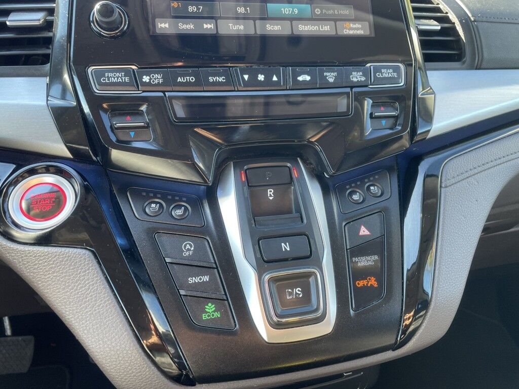 2018 Honda Odyssey Elite~CLEAN CARFAX~1-OWNER~AUTO START/STOP~BLUETOOTH~DRIVER ASSISTANCE PACKAGE~HEATED SEATS~LANE KEEPING ASSIST~NAVIGATION~PREMIUM SOUND~PUSH-BUTTON START~REMOTE ENGINE START~TRAILER HITCH~VIDEO SYSTEM Sarasota FL