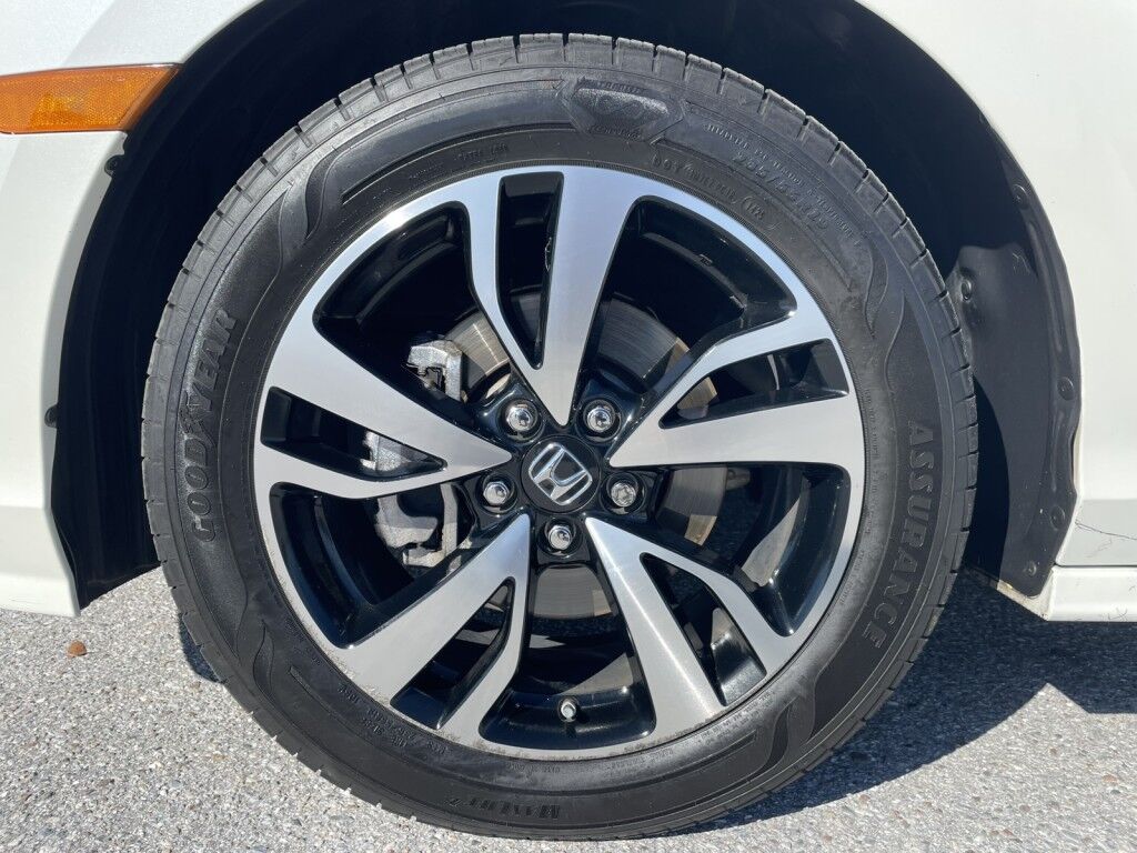 2018 Honda Odyssey Elite~CLEAN CARFAX~1-OWNER~AUTO START/STOP~BLUETOOTH~DRIVER ASSISTANCE PACKAGE~HEATED SEATS~LANE KEEPING ASSIST~NAVIGATION~PREMIUM SOUND~PUSH-BUTTON START~REMOTE ENGINE START~TRAILER HITCH~VIDEO SYSTEM Sarasota FL