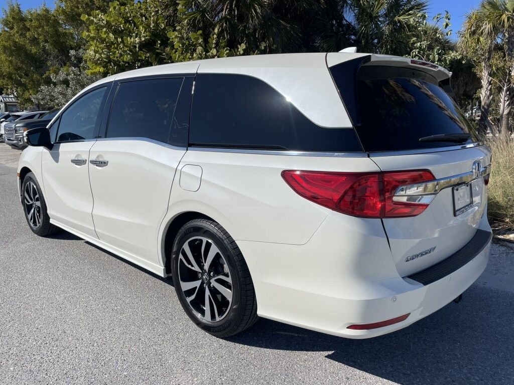 2018 Honda Odyssey Elite~CLEAN CARFAX~1-OWNER~AUTO START/STOP~BLUETOOTH~DRIVER ASSISTANCE PACKAGE~HEATED SEATS~LANE KEEPING ASSIST~NAVIGATION~PREMIUM SOUND~PUSH-BUTTON START~REMOTE ENGINE START~TRAILER HITCH~VIDEO SYSTEM Sarasota FL