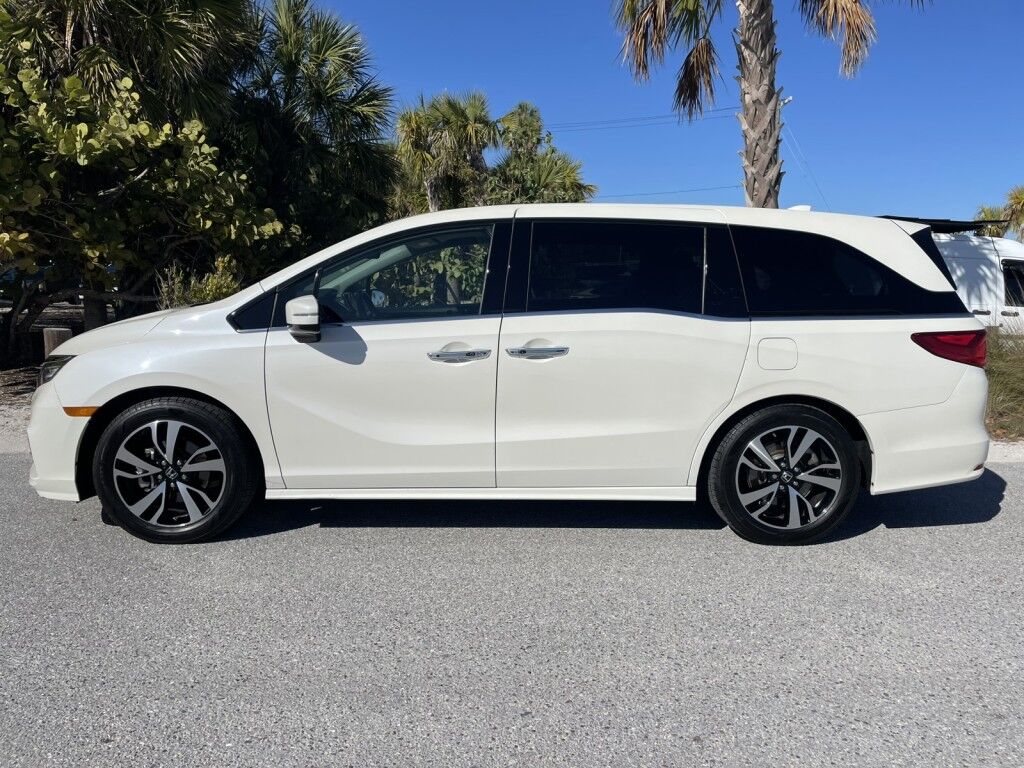 2018 Honda Odyssey Elite~CLEAN CARFAX~1-OWNER~AUTO START/STOP~BLUETOOTH~DRIVER ASSISTANCE PACKAGE~HEATED SEATS~LANE KEEPING ASSIST~NAVIGATION~PREMIUM SOUND~PUSH-BUTTON START~REMOTE ENGINE START~TRAILER HITCH~VIDEO SYSTEM