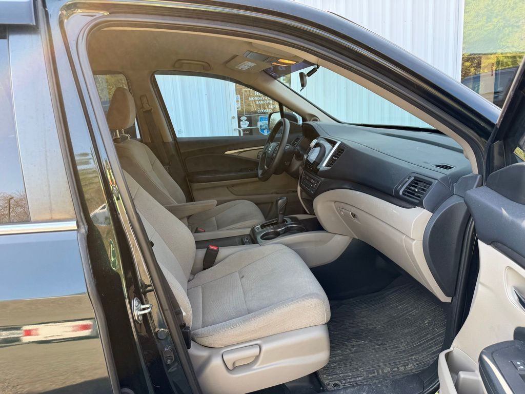 2018 Honda Pilot EX Orange MA