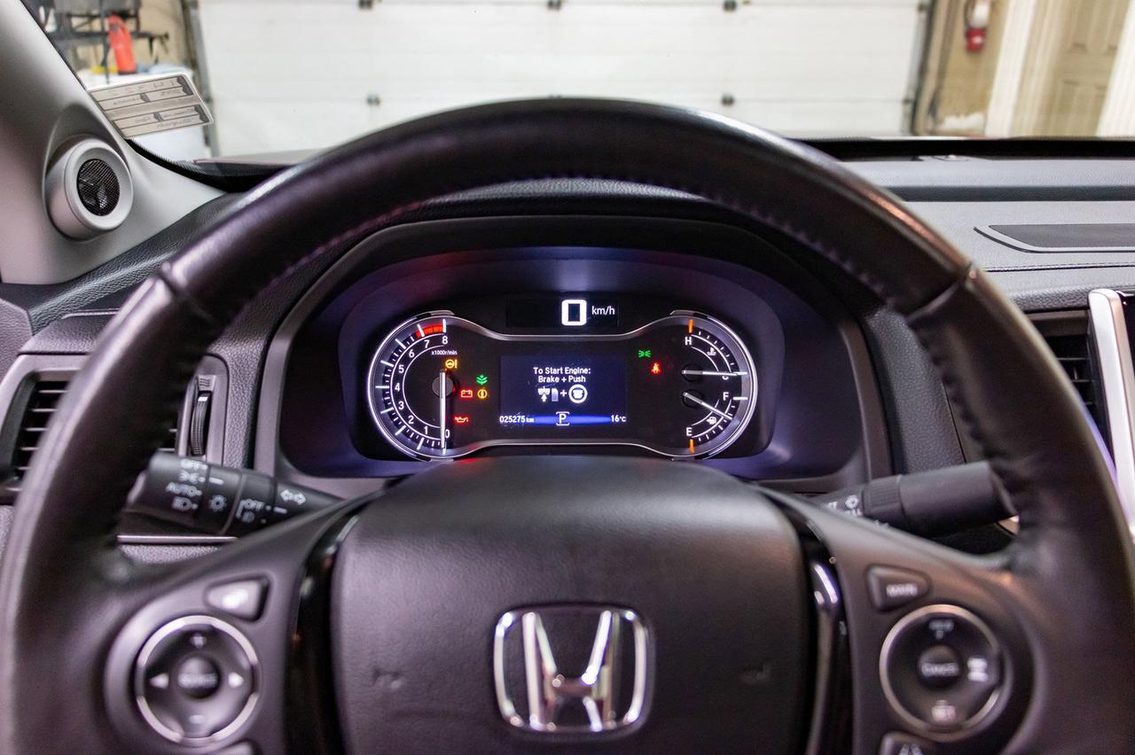 2018 Honda Ridgeline 4x4 Crew Cab Touring Leather Roof Nav Red Deer AB