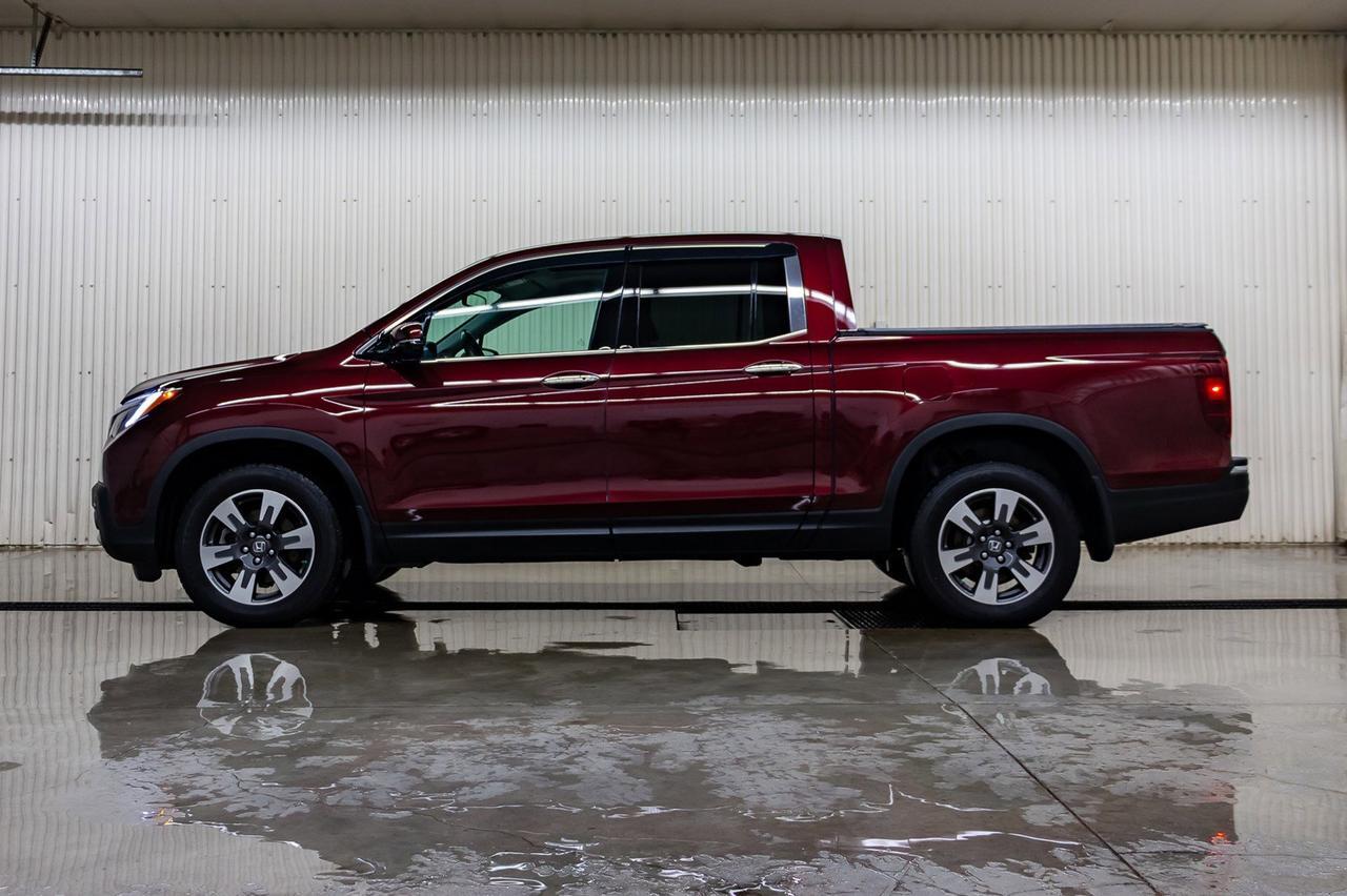2018 Honda Ridgeline 4x4 Crew Cab Touring Leather Roof Nav Red Deer AB