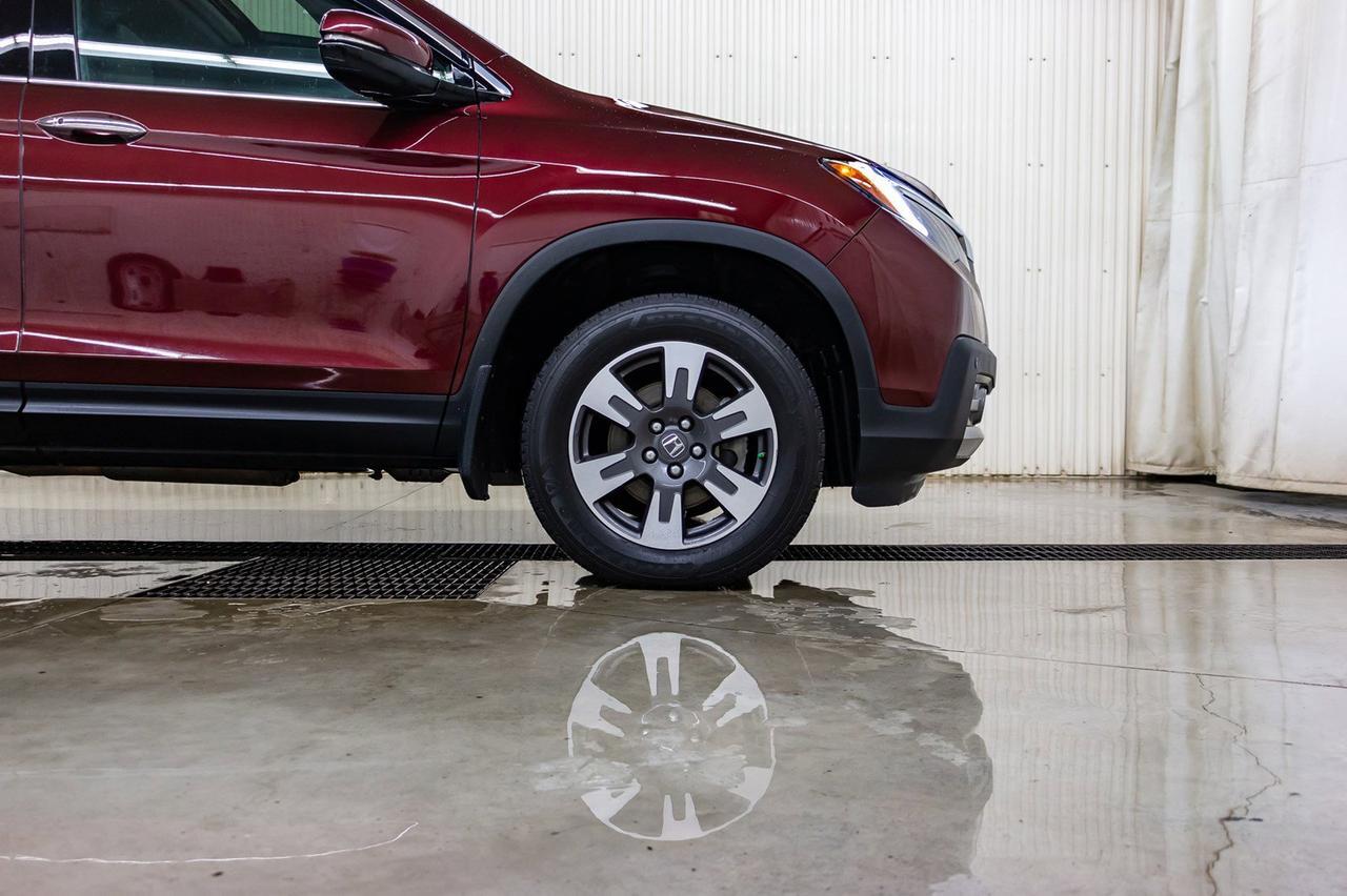 2018 Honda Ridgeline 4x4 Crew Cab Touring Leather Roof Nav Red Deer AB