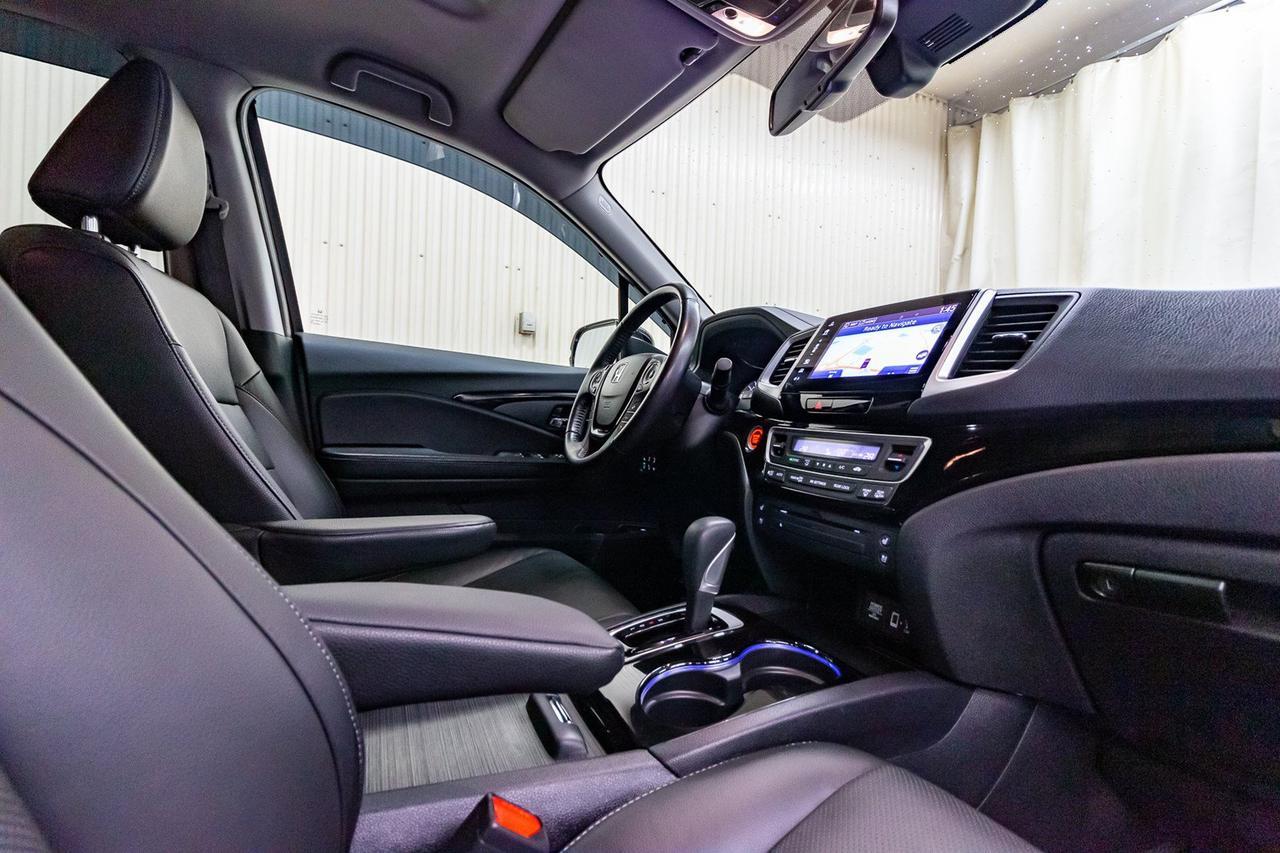 2018 Honda Ridgeline 4x4 Crew Cab Touring Leather Roof Nav Red Deer AB