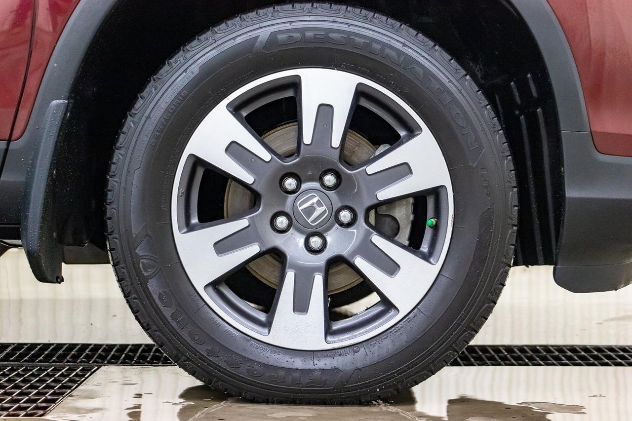 2018 Honda Ridgeline 4x4 Crew Cab Touring Leather Roof Nav Red Deer AB