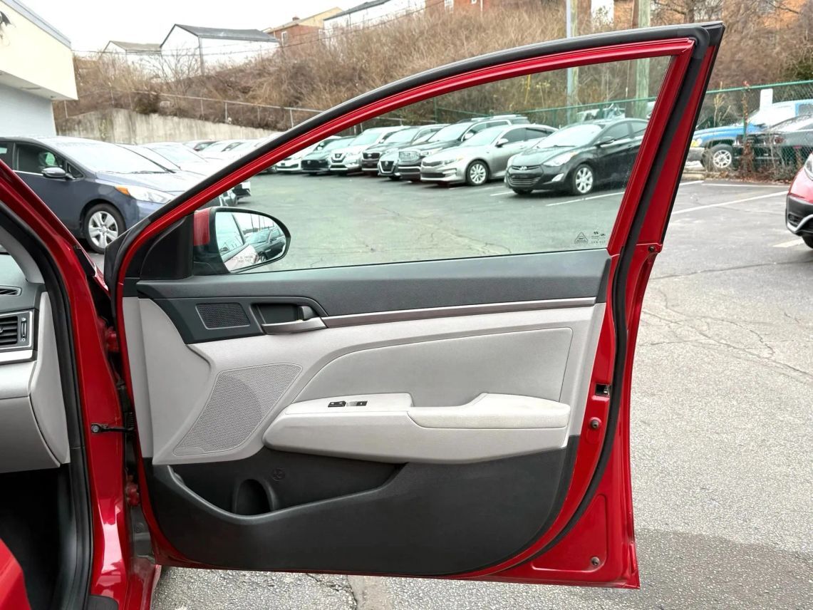 2018 Hyundai Elantra SEL Sedan 4D Cincinnati OH