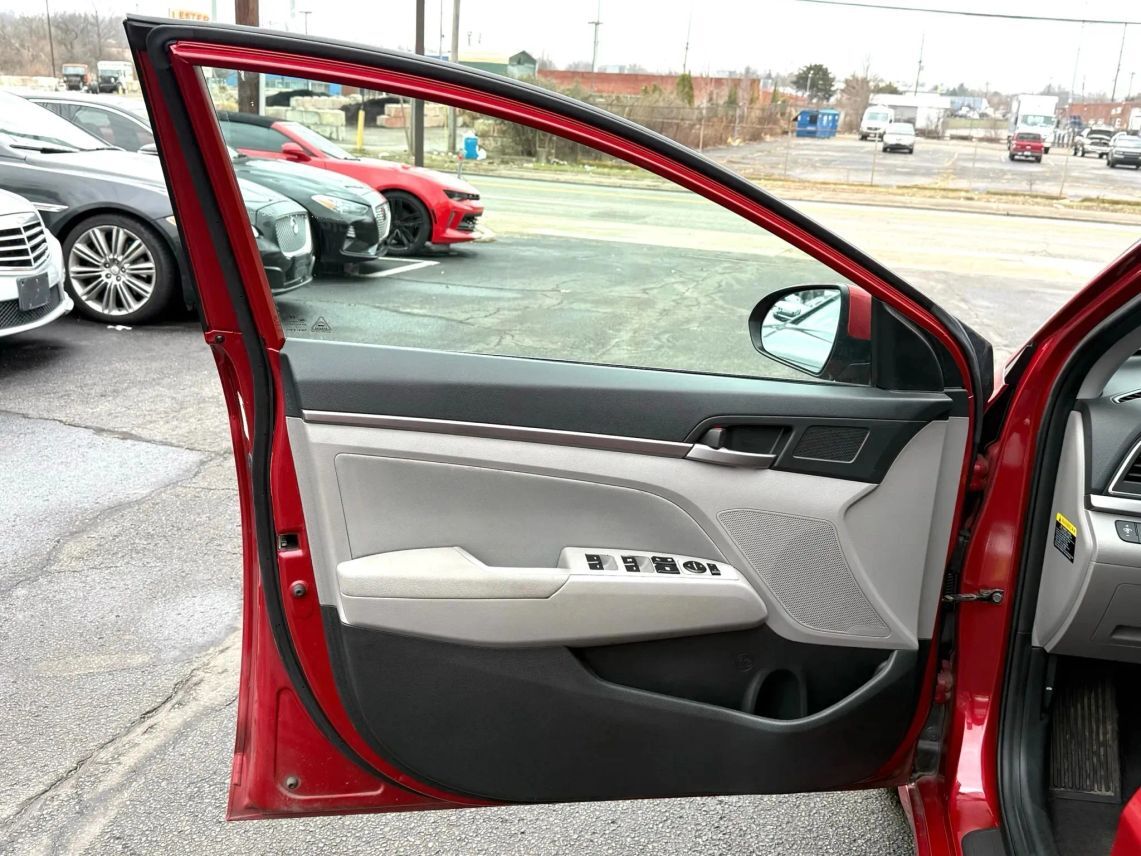 2018 Hyundai Elantra SEL Sedan 4D Cincinnati OH