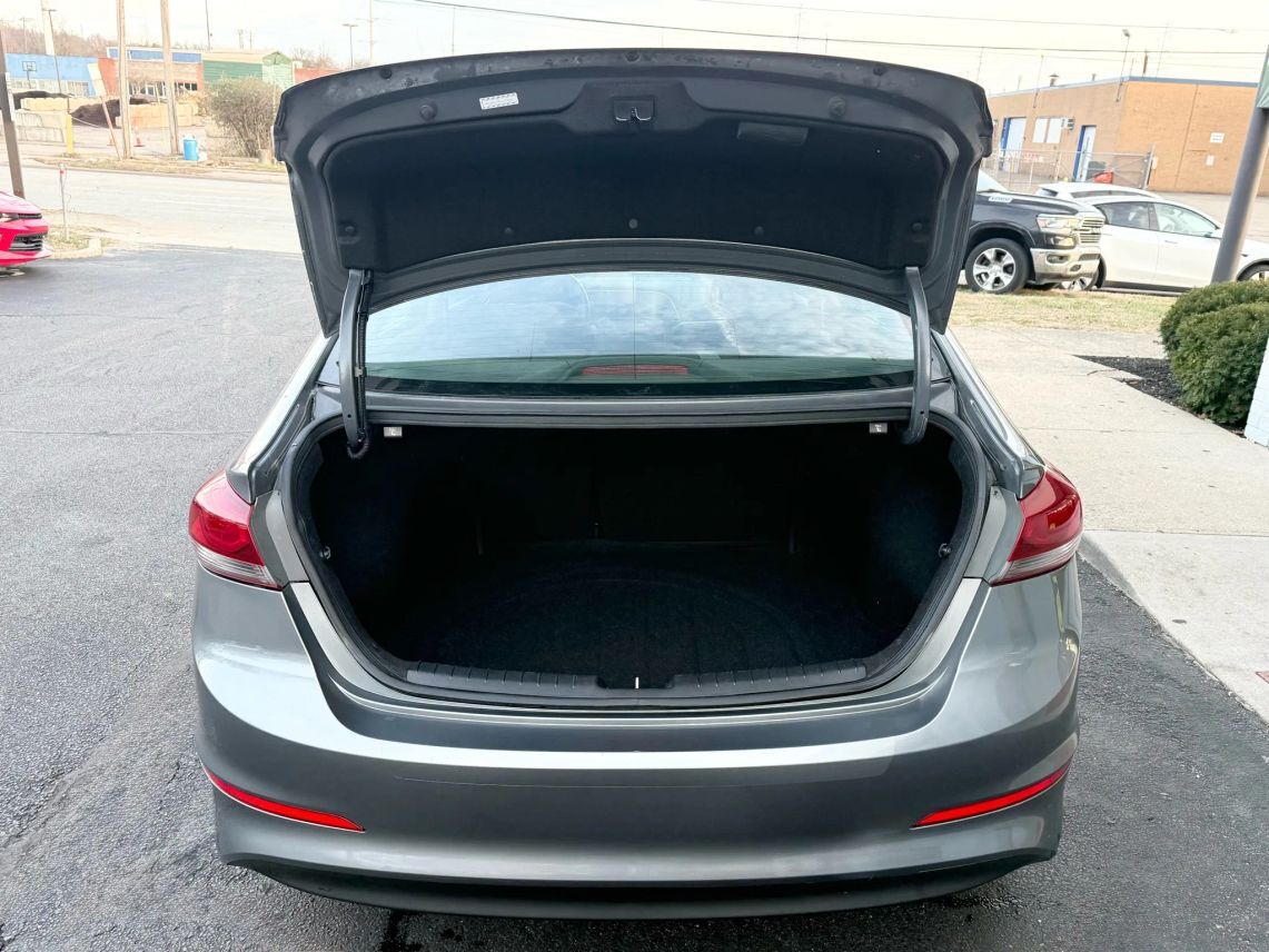 2018 Hyundai Elantra SEL Sedan 4D Cincinnati OH