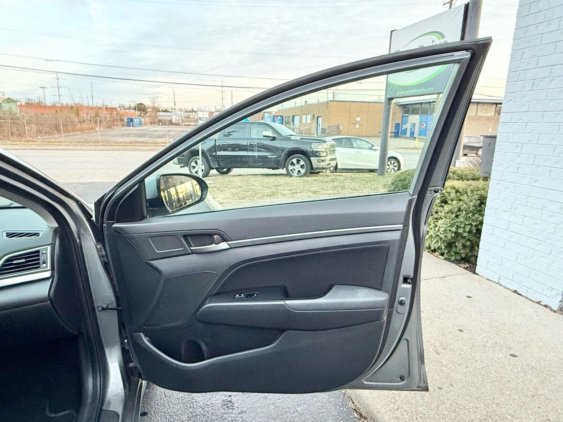 2018 Hyundai Elantra SEL Sedan 4D Cincinnati OH