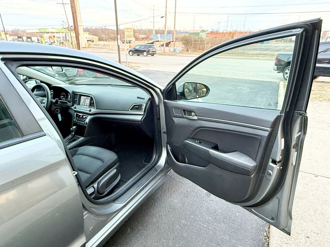 2018 Hyundai Elantra SEL Sedan 4D Cincinnati OH