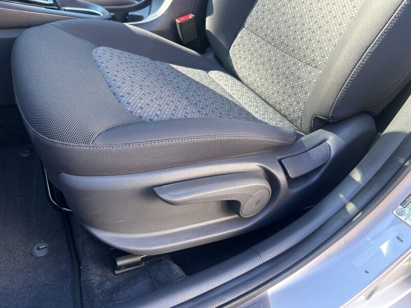 2018 Hyundai Ioniq Hybrid Blue - AMAZING GAS MILEAGE Webster MA