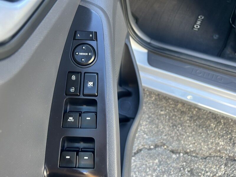 2018 Hyundai Ioniq Hybrid Blue Whitinsville MA