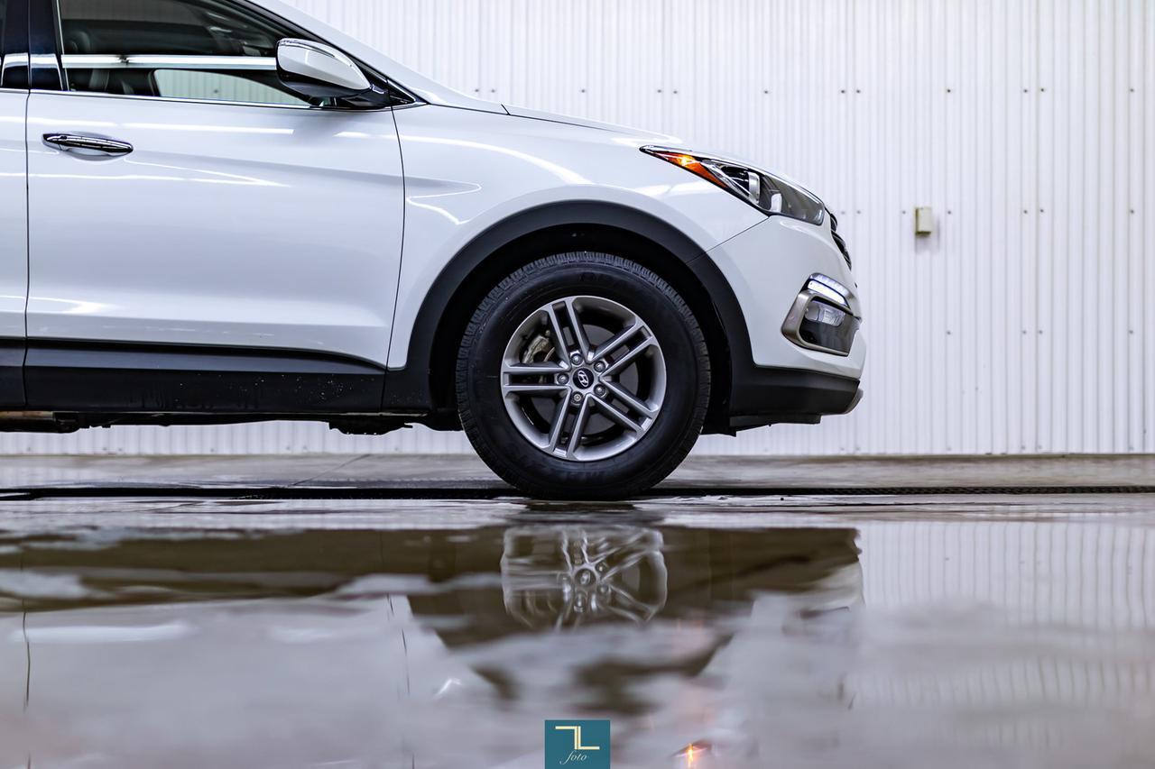 2018 Hyundai Santa Fe AWD Sport Luxury Leather Roof Nav BCam Red Deer AB