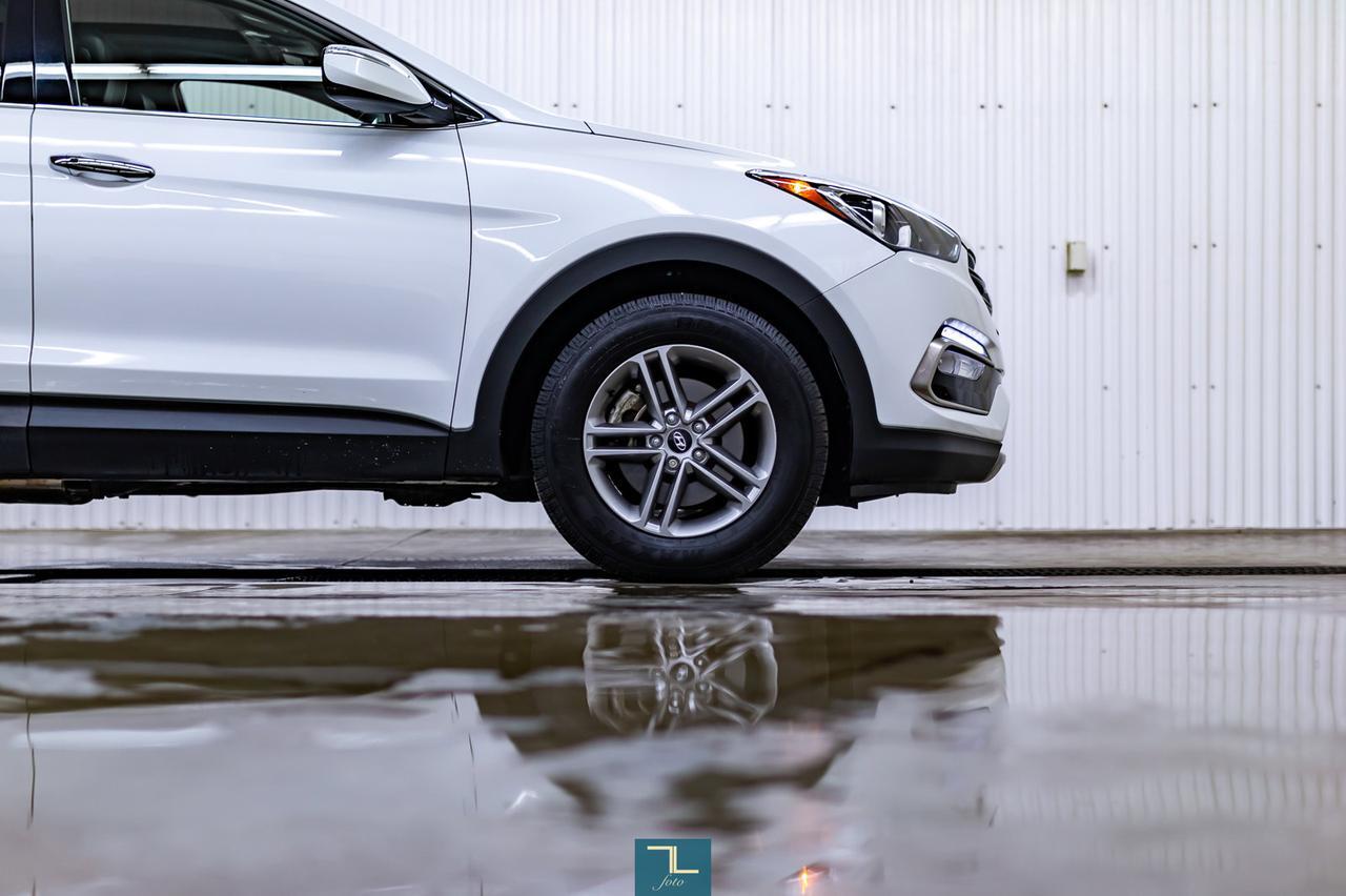 2018 Hyundai Santa Fe AWD Sport Luxury Leather Roof Nav BCam Red Deer AB