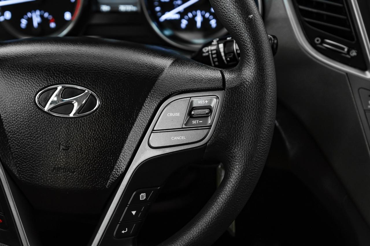 2018 Hyundai Santa Fe SE AUTOMATIC REAR CAMERA BLUETOOTH CRUISE CONTROL ALLOY WHEELS Carrollton TX