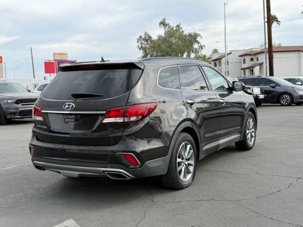 2018 Hyundai Santa Fe SE FWD