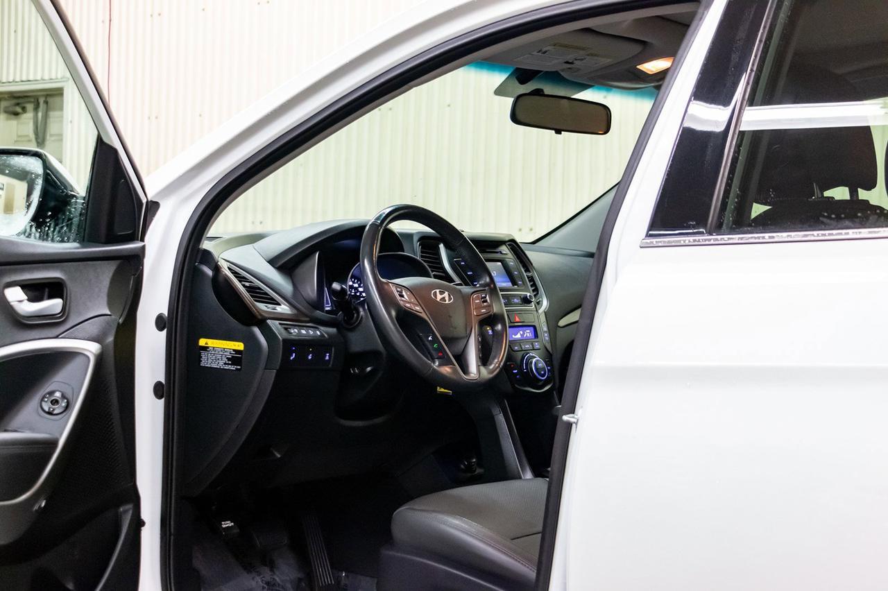 2018 Hyundai Santa Fe Sport AWD SE Leather Roof BCam Red Deer AB