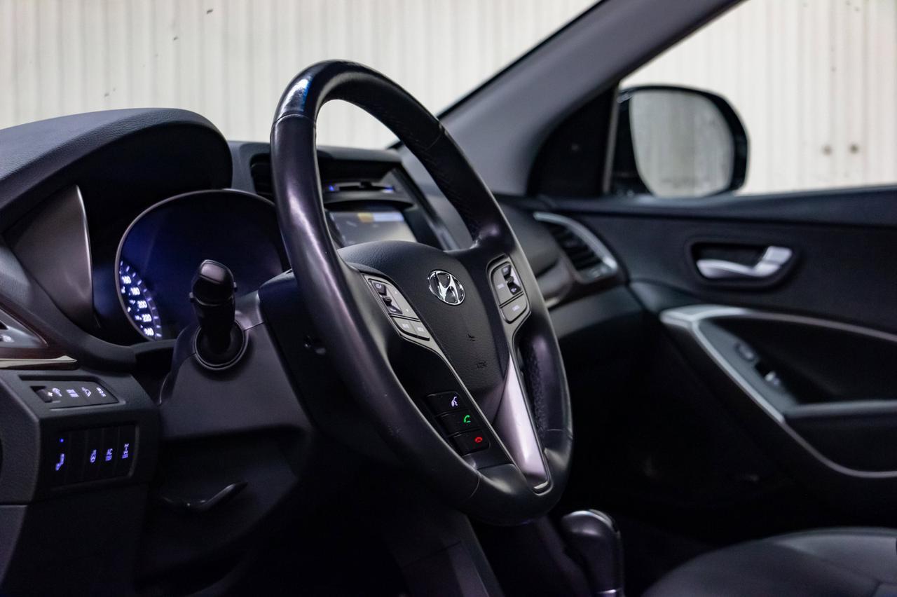 2018 Hyundai Santa Fe XL AWD Luxury Leahter Roof Nav Red Deer AB