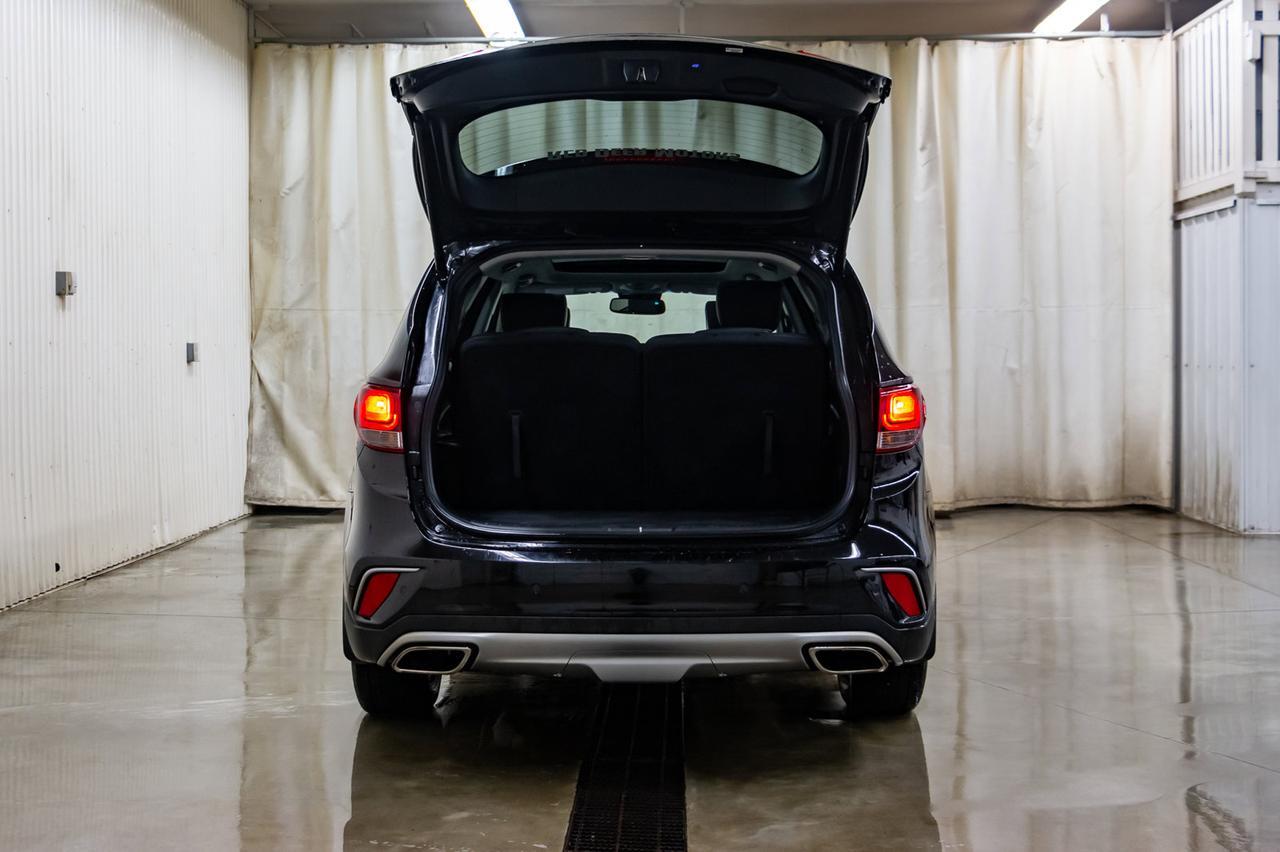 2018 Hyundai Santa Fe XL AWD Luxury Leahter Roof Nav Red Deer AB