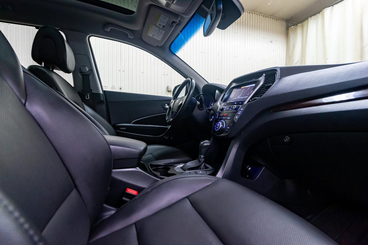 2018 Hyundai Santa Fe XL AWD Luxury Leahter Roof Nav Red Deer AB