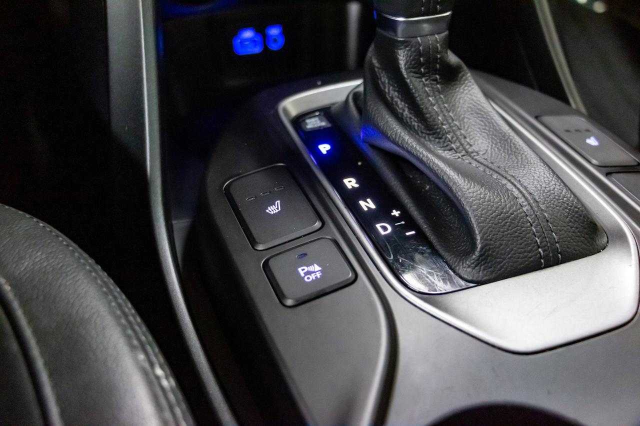 2018 Hyundai Santa Fe XL AWD Luxury Leahter Roof Nav Red Deer AB