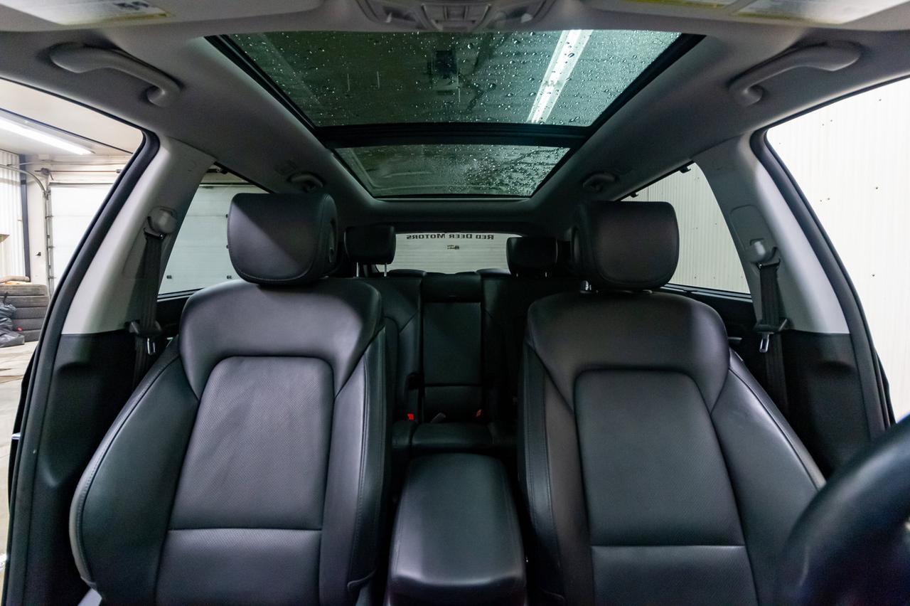 2018 Hyundai Santa Fe XL AWD Luxury Leahter Roof Nav Red Deer AB