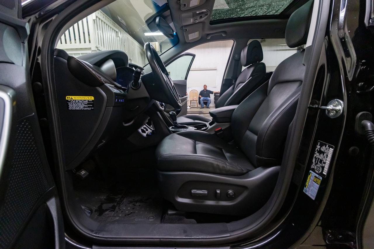 2018 Hyundai Santa Fe XL AWD Luxury Leahter Roof Nav Red Deer AB