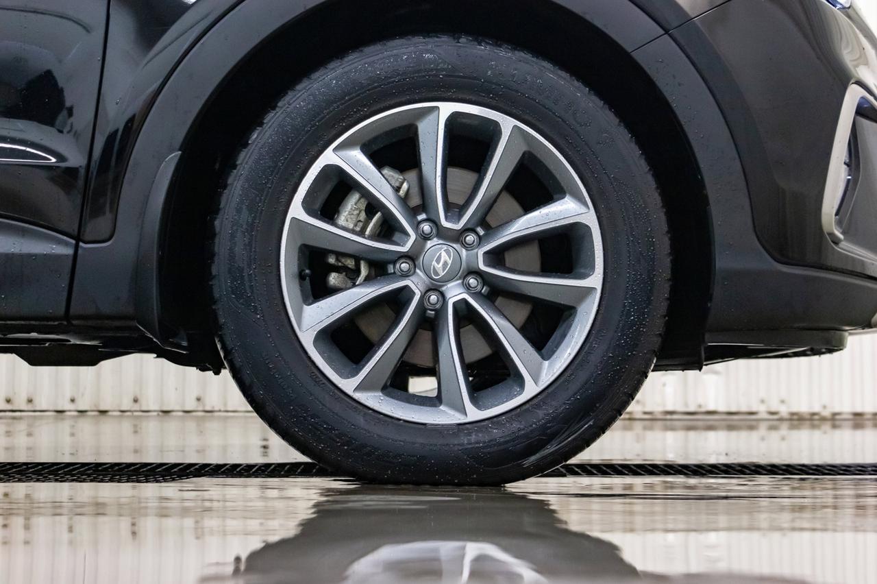 2018 Hyundai Santa Fe XL AWD Luxury Leahter Roof Nav Red Deer AB