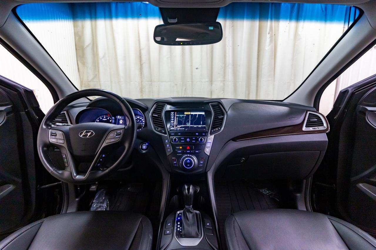 2018 Hyundai Santa Fe XL AWD Luxury Leahter Roof Nav Red Deer AB