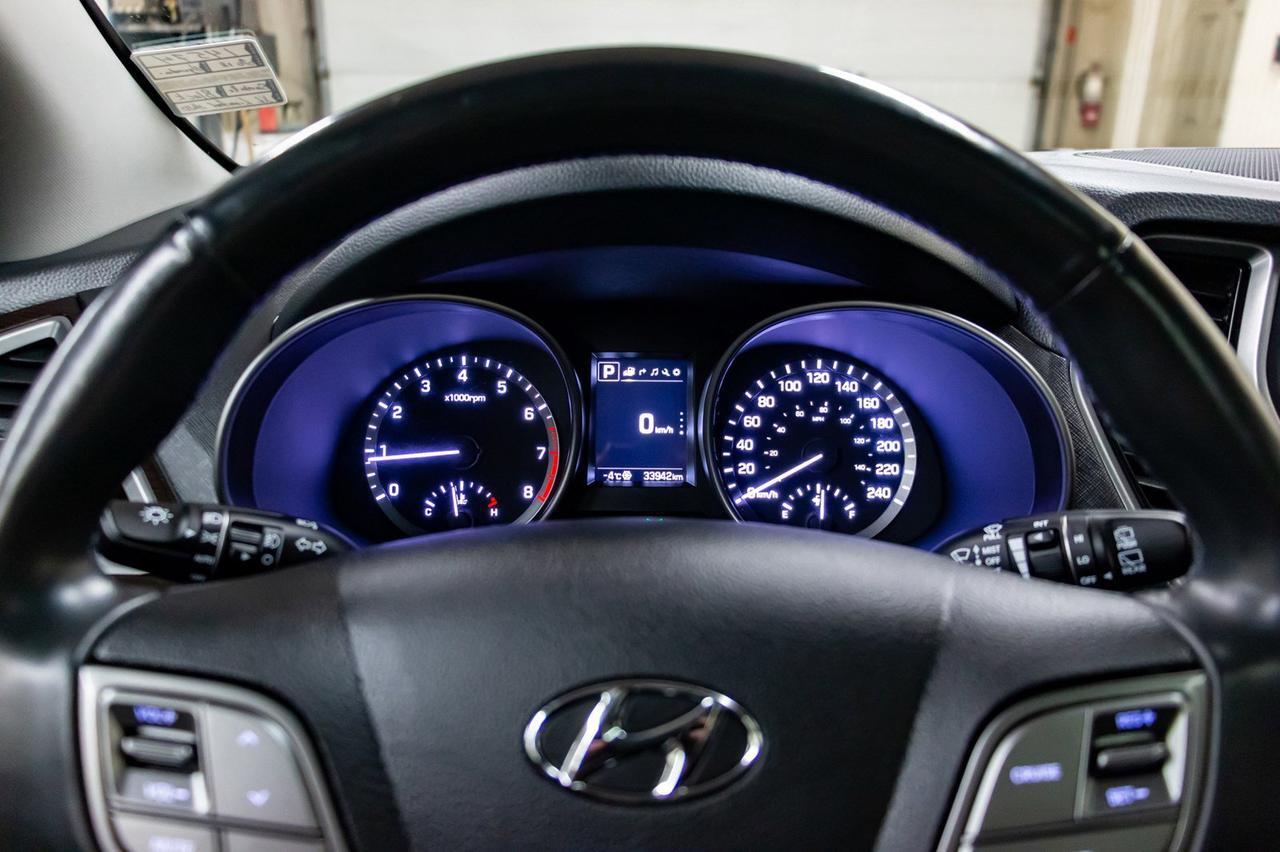 2018 Hyundai Santa Fe XL AWD Luxury Leather Roof Nav Red Deer AB