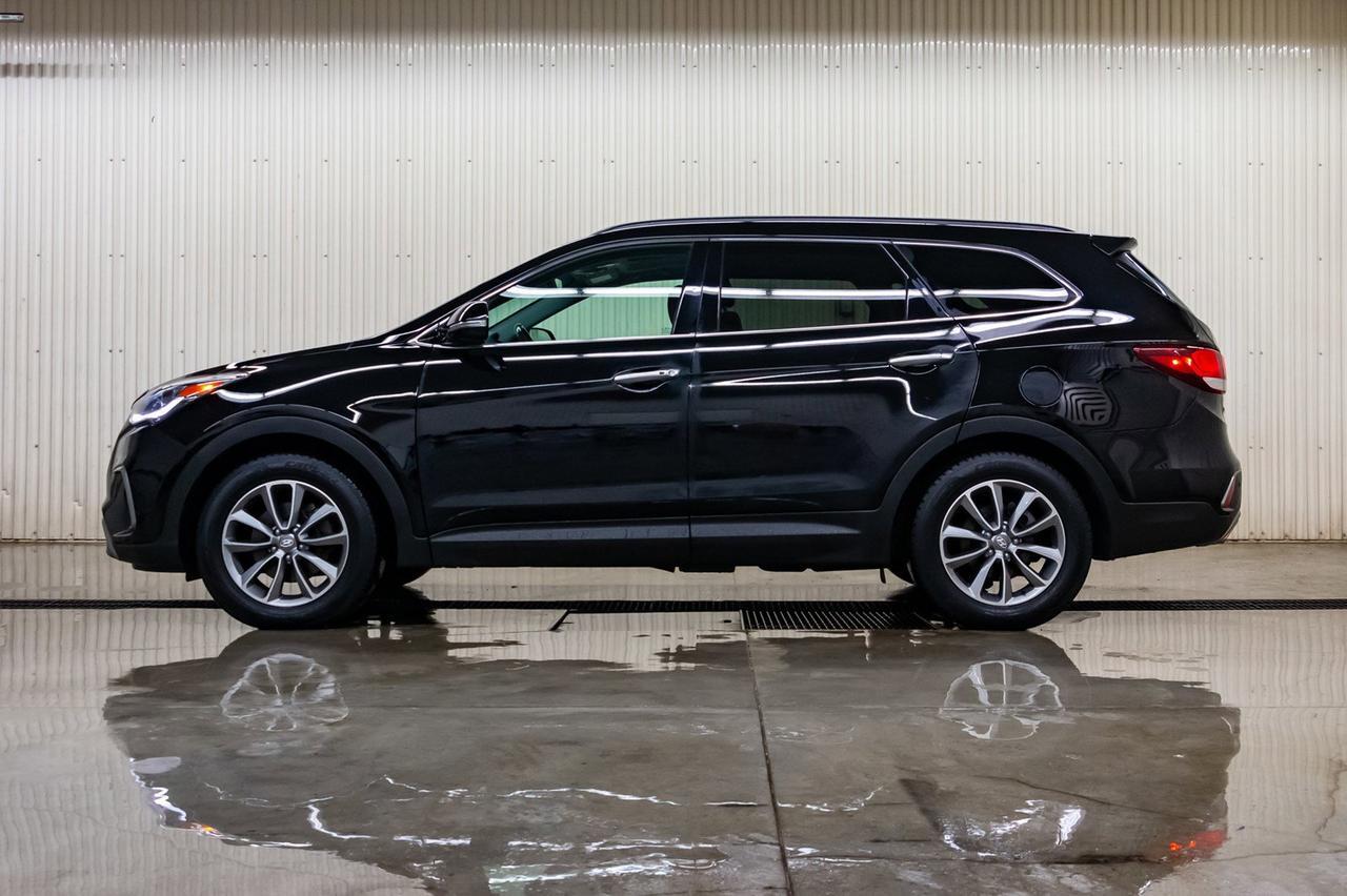 2018 Hyundai Santa Fe XL AWD Luxury Leather Roof Nav Red Deer AB