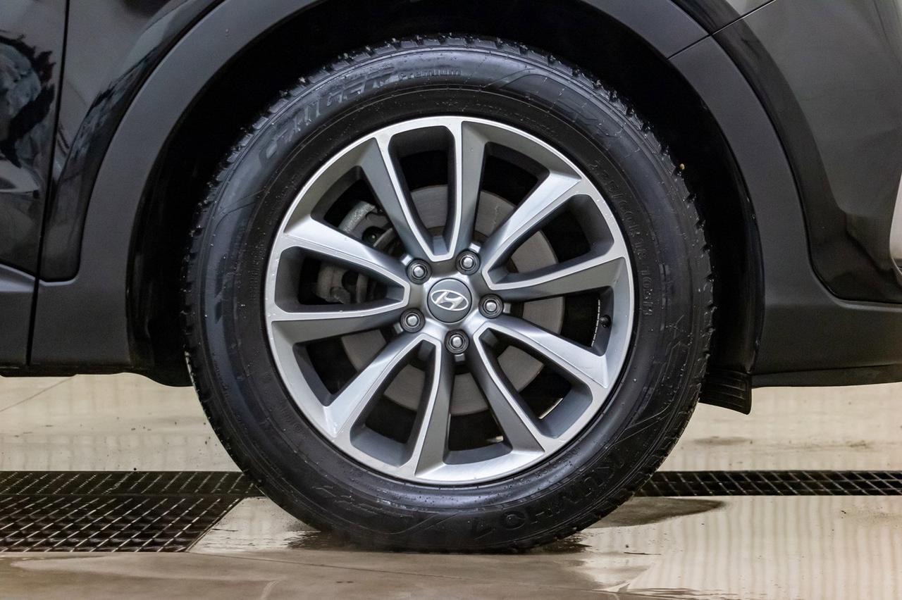 2018 Hyundai Santa Fe XL AWD Luxury Leather Roof Nav Red Deer AB