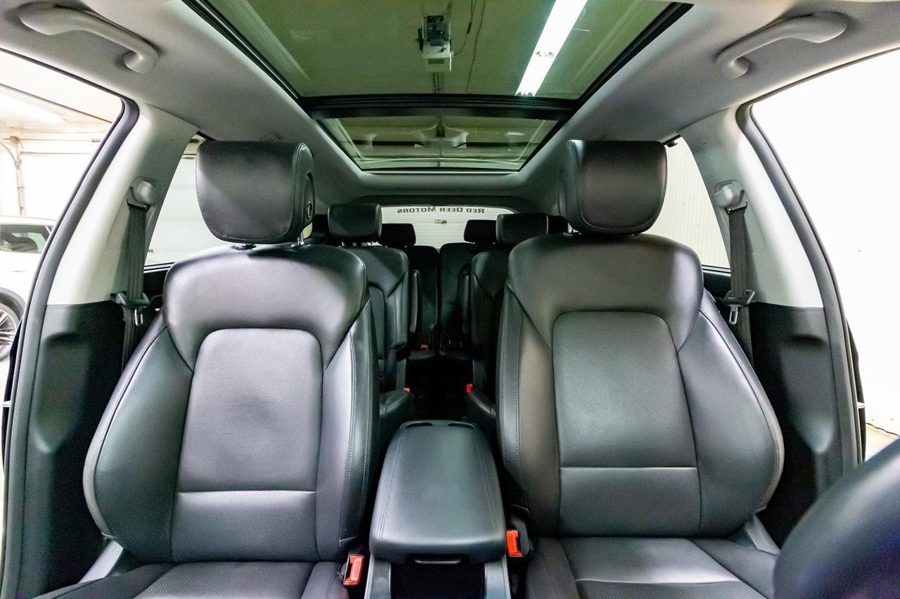 2018 Hyundai Santa Fe XL AWD Luxury Leather Roof Nav Red Deer AB