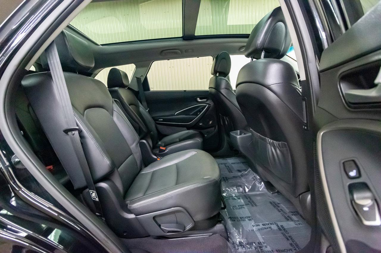 2018 Hyundai Santa Fe XL AWD Luxury Leather Roof Nav Red Deer AB