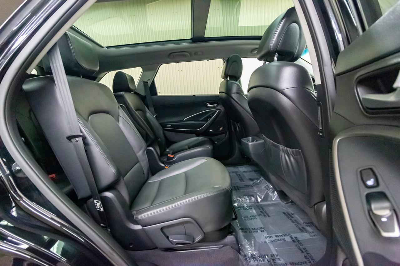 2018 Hyundai Santa Fe XL AWD Luxury Leather Roof Nav Red Deer AB