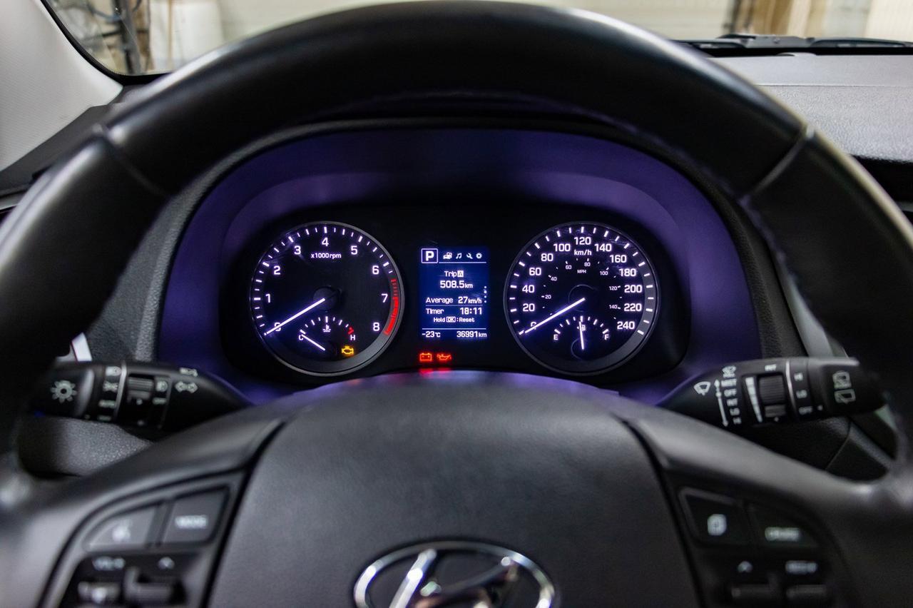 2018 Hyundai Tucson AWD SE Leather Roof BCam Red Deer AB