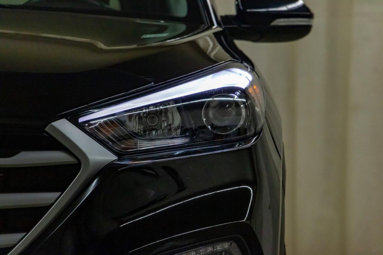 2018 Hyundai Tucson AWD SE Leather Roof BCam Red Deer AB